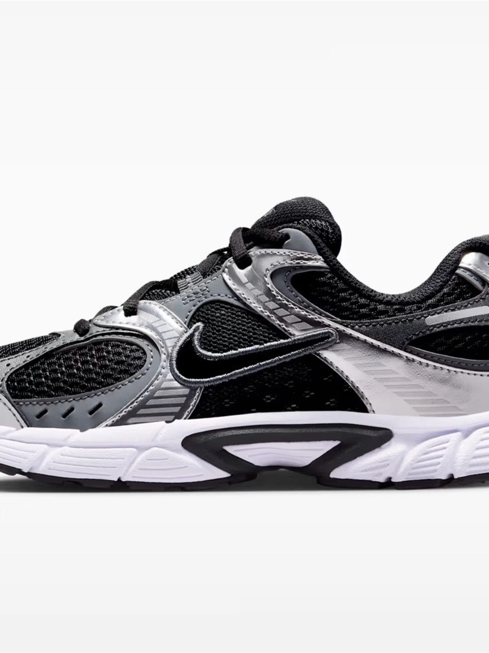 Nike Kids Black & Silver Running Sneakers